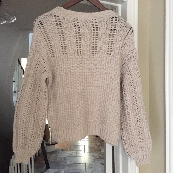 Sweet crocheted sweater - Picture 2 of 9